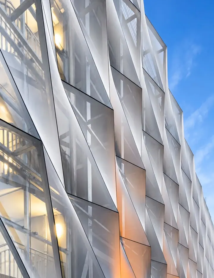 Textile facade with folded modules and interior light